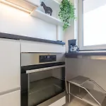 Lecomte - The Shoreline Beachview 106 Apartment