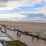 Lecomte - The Shoreline Beachview 106 Apartment *