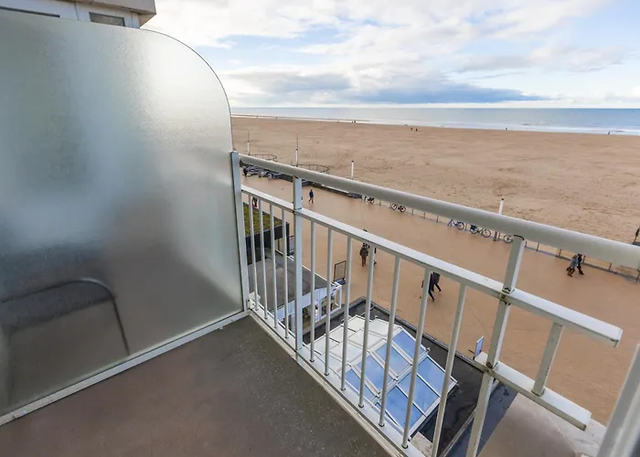 Lecomte - The Shoreline Beachview 106 公寓