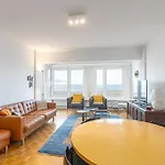 Lecomte - The Shoreline Beachview 106 公寓