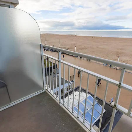 Lecomte - The Shoreline Beachview 106 شقة
