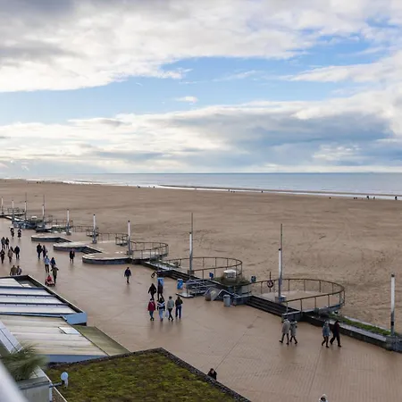 Lecomte - The Shoreline Beachview 106 شقة *